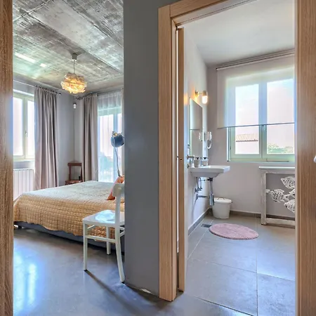 Gallicianum By Interhome فيلة