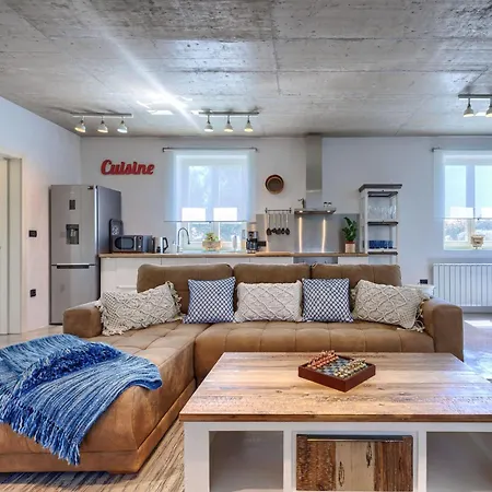 Gallicianum By Interhome ヴィラ Galižana