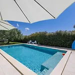 Gallicianum By Interhome * Galižana